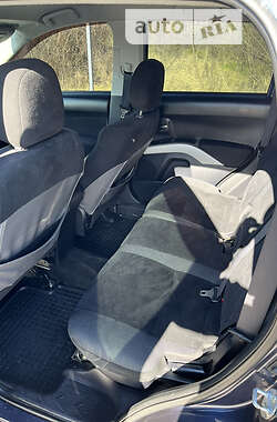 Внедорожник / Кроссовер Mitsubishi Outlander XL 2007 в 
