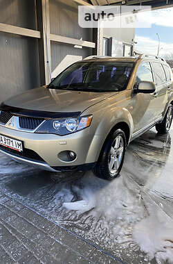 Внедорожник / Кроссовер Mitsubishi Outlander XL 2007 в Каменец-Подольском