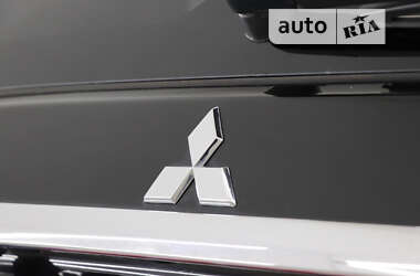 Внедорожник / Кроссовер Mitsubishi Outlander XL 2010 в Трускавце