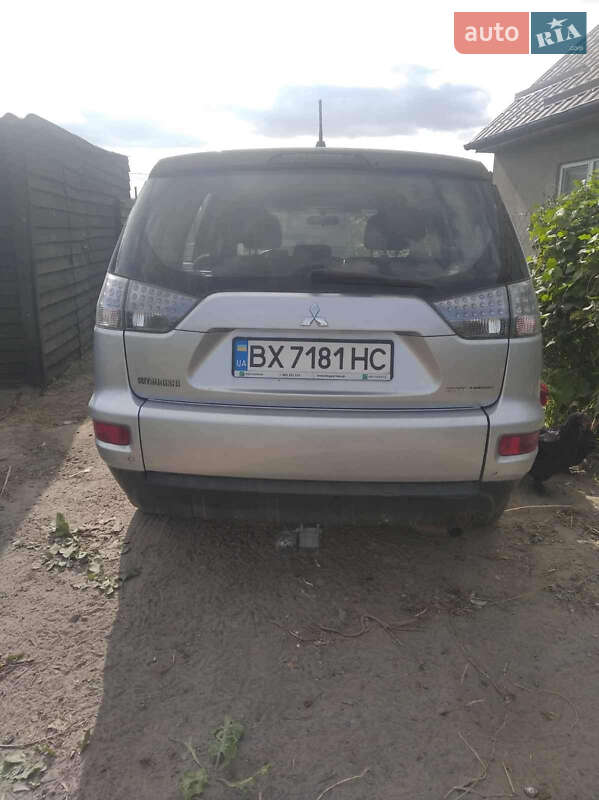 Позашляховик / Кросовер Mitsubishi Outlander XL 2010 в Полонному фото 12 Позашляховик / Кросовер Mitsubishi Outlander XL 2010 в Полонному