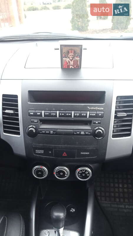 Позашляховик / Кросовер Mitsubishi Outlander XL 2008 в Чорноморську