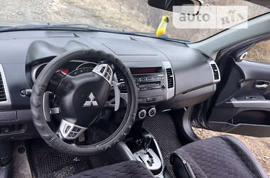 Позашляховик / Кросовер Mitsubishi Outlander XL 2009 в Коломиї