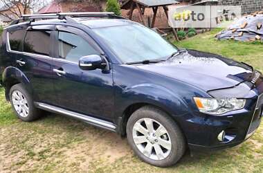 Mitsubishi Outlander XL 2011