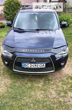 Внедорожник / Кроссовер Mitsubishi Outlander XL 2011 в Львове