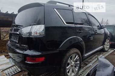 Mitsubishi Outlander XL 2010