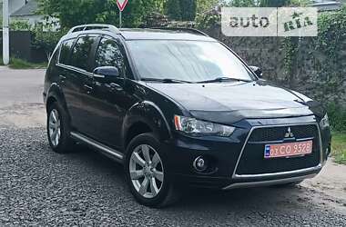 Mitsubishi Outlander XL 2011