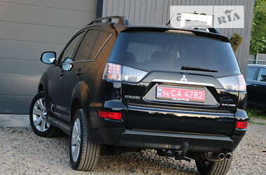 Внедорожник / Кроссовер Mitsubishi Outlander XL 2011 в Трускавце