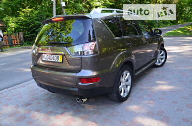 Позашляховик / Кросовер Mitsubishi Outlander XL 2011 в Трускавці