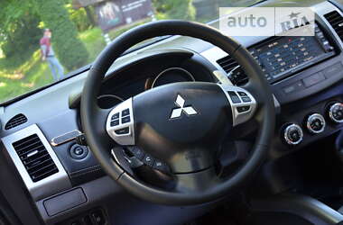 Позашляховик / Кросовер Mitsubishi Outlander XL 2011 в Трускавці