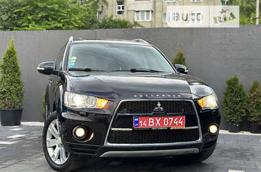 Позашляховик / Кросовер Mitsubishi Outlander XL 2010 в Дрогобичі