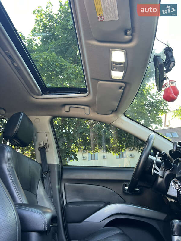 Внедорожник / Кроссовер Mitsubishi Outlander XL 2007 в Харькове