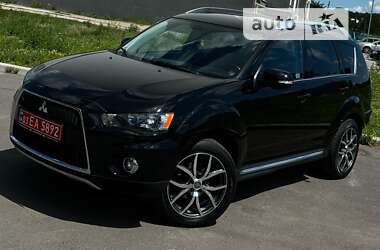 Mitsubishi Outlander XL 2011