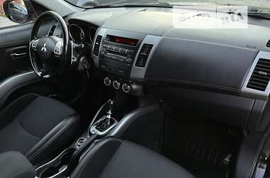 Позашляховик / Кросовер Mitsubishi Outlander XL 2011 в Чернігові