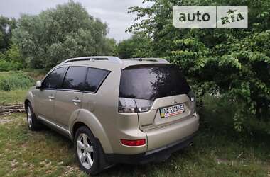 Позашляховик / Кросовер Mitsubishi Outlander XL 2008 в Києві