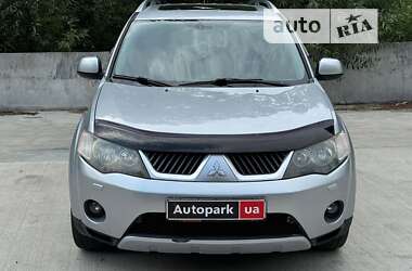 Позашляховик / Кросовер Mitsubishi Outlander XL 2008 в Києві