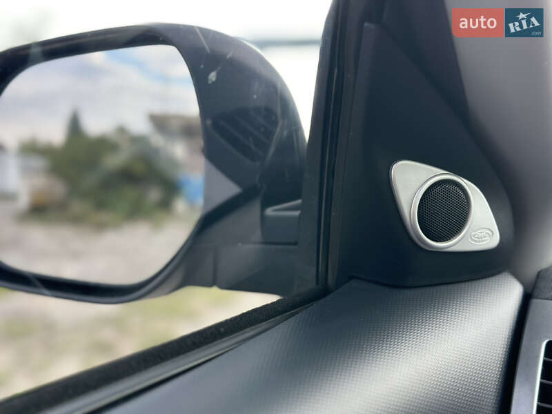 Внедорожник / Кроссовер Mitsubishi Outlander XL 2008 в Киеве