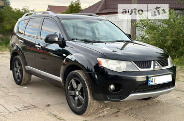 Позашляховик / Кросовер Mitsubishi Outlander XL 2008 в Києві