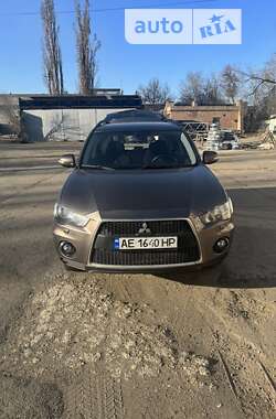 Позашляховик / Кросовер Mitsubishi Outlander XL 2011 в Кривому Розі