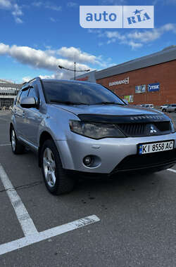 Позашляховик / Кросовер Mitsubishi Outlander XL 2007 в Броварах