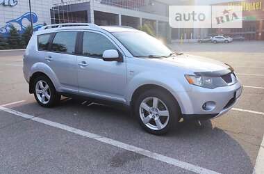 Позашляховик / Кросовер Mitsubishi Outlander XL 2007 в Броварах