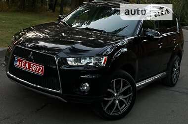 Mitsubishi Outlander XL 2011