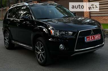 Внедорожник / Кроссовер Mitsubishi Outlander XL 2011 в Чернигове