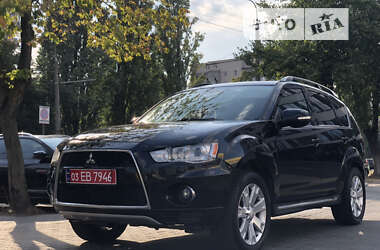 Mitsubishi Outlander XL 2011