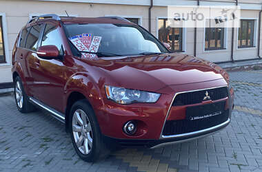 Mitsubishi Outlander XL 2011