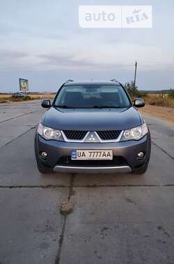 Позашляховик / Кросовер Mitsubishi Outlander XL 2008 в Харкові