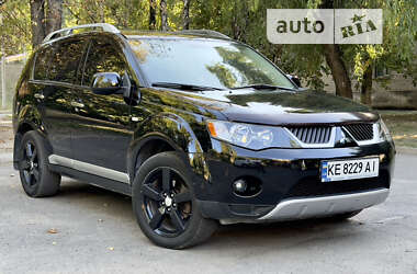 Позашляховик / Кросовер Mitsubishi Outlander XL 2008 в Дніпрі