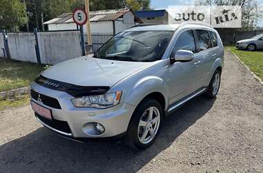 Mitsubishi Outlander XL 2012