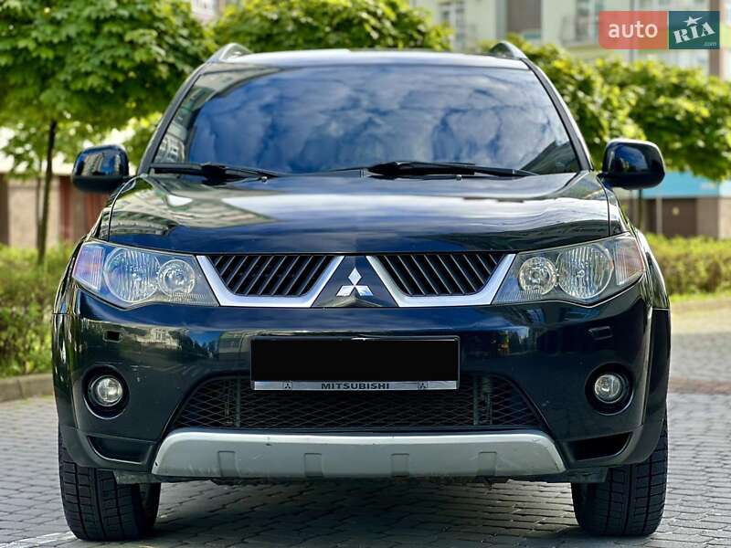 Внедорожник / Кроссовер Mitsubishi Outlander XL 2007 в Днепре