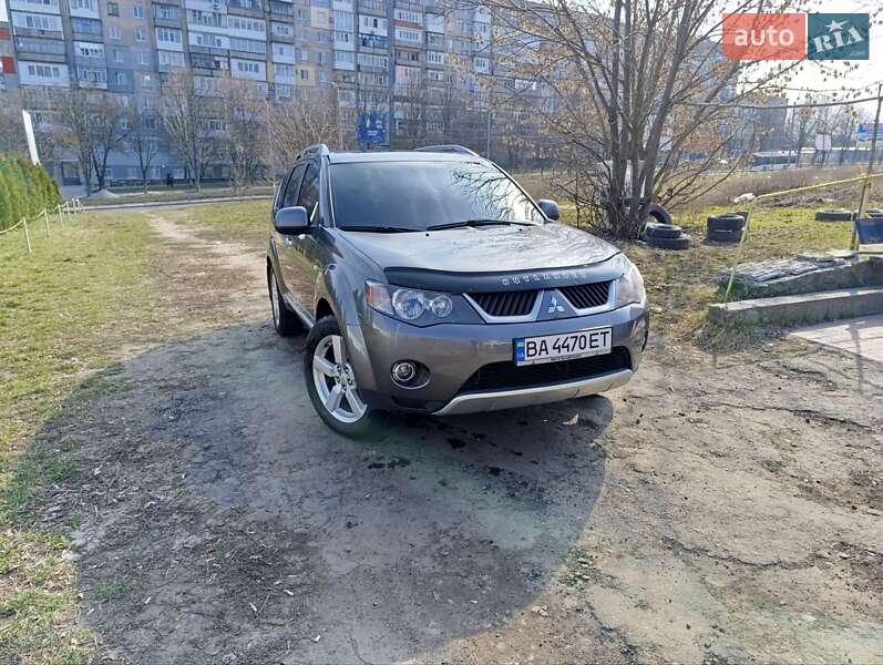 Позашляховик / Кросовер Mitsubishi Outlander XL 2008 в Кропивницькому
