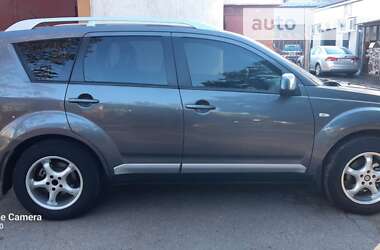 Позашляховик / Кросовер Mitsubishi Outlander XL 2008 в Смілі