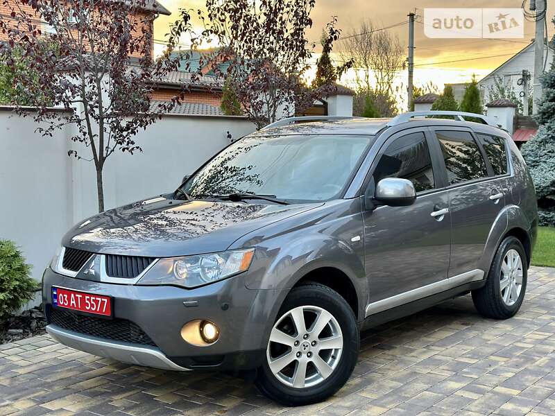 Позашляховик / Кросовер Mitsubishi Outlander XL 2009 в Вінниці