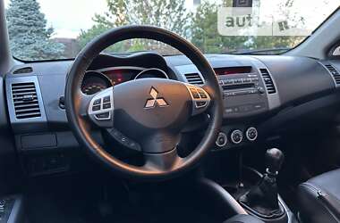 Позашляховик / Кросовер Mitsubishi Outlander XL 2009 в Вінниці