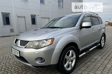 Внедорожник / Кроссовер Mitsubishi Outlander XL 2007 в Ивано-Франковске