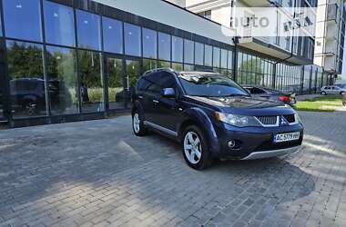 Внедорожник / Кроссовер Mitsubishi Outlander XL 2008 в Ровно