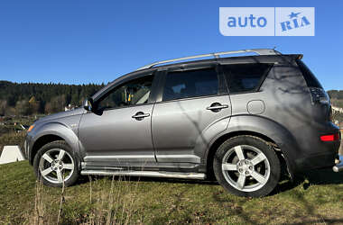 Позашляховик / Кросовер Mitsubishi Outlander XL 2009 в Східниці