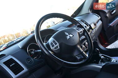 Внедорожник / Кроссовер Mitsubishi Outlander XL 2011 в Дрогобыче