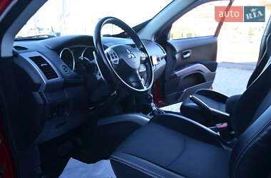 Внедорожник / Кроссовер Mitsubishi Outlander XL 2011 в Дрогобыче