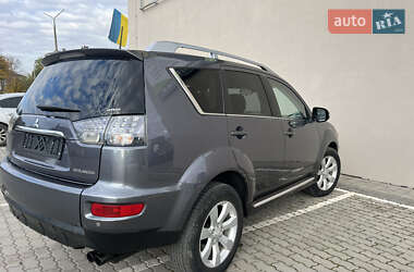 Позашляховик / Кросовер Mitsubishi Outlander XL 2011 в Дрогобичі