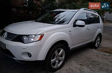 Внедорожник / Кроссовер Mitsubishi Outlander XL 2008 в 