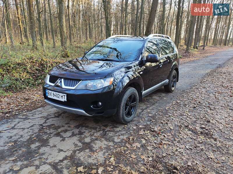 Внедорожник / Кроссовер Mitsubishi Outlander XL 2008 в Хмельницком