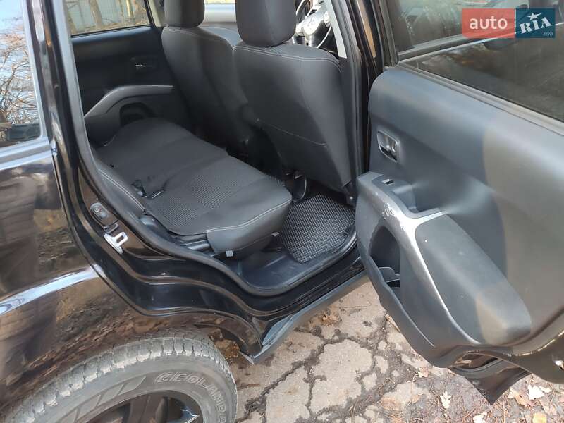 Внедорожник / Кроссовер Mitsubishi Outlander XL 2008 в Хмельницком