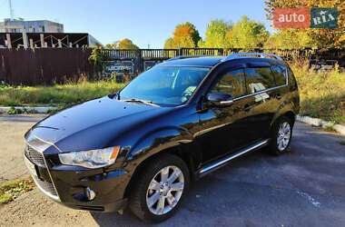 Внедорожник / Кроссовер Mitsubishi Outlander XL 2010 в Чернигове