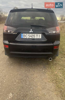 Позашляховик / Кросовер Mitsubishi Outlander XL 2008 в Дрогобичі