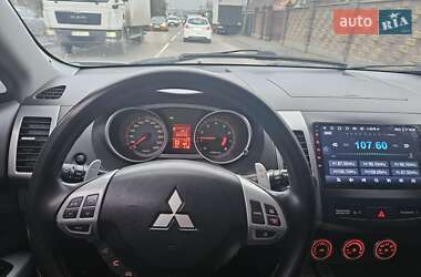 Позашляховик / Кросовер Mitsubishi Outlander XL 2008 в Рівному