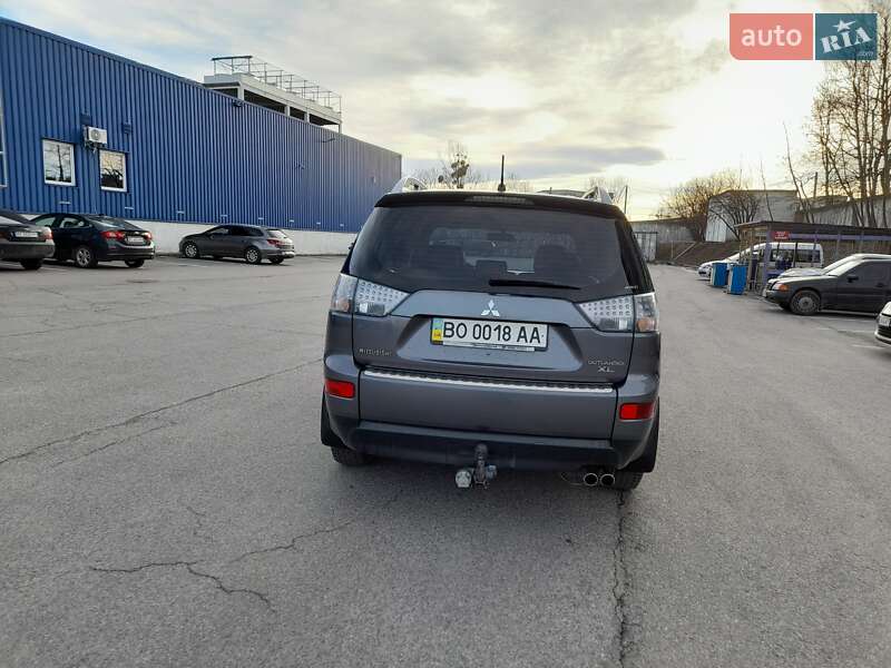 Внедорожник / Кроссовер Mitsubishi Outlander XL 2007 в Львове