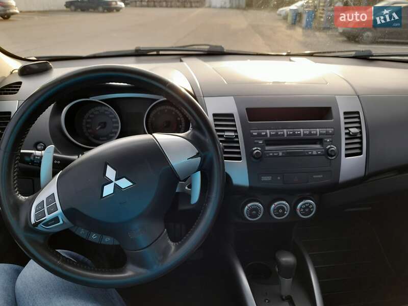 Внедорожник / Кроссовер Mitsubishi Outlander XL 2007 в Львове
